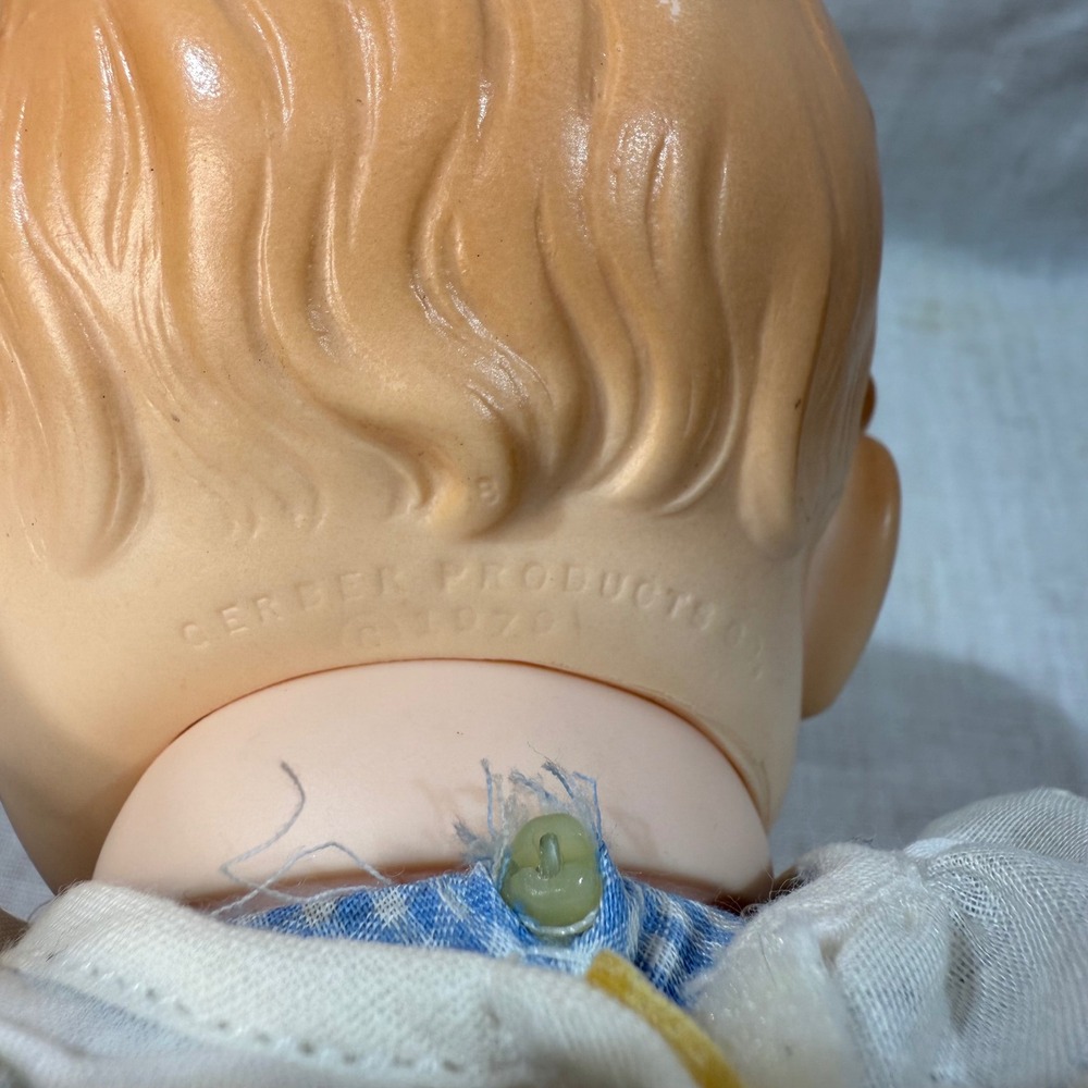 Vintage 1979 Gerber Baby Doll Vinyl Gingham Dress Eyelet Apron Collectible 1970s - Picture 6 of 7